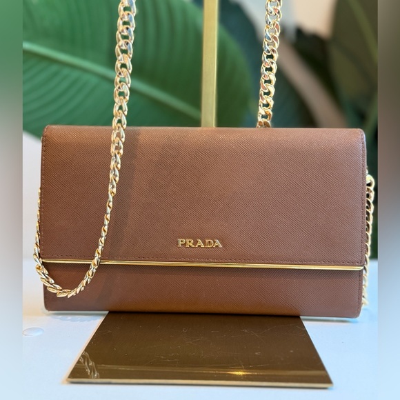 Prada Saffiano ‘Metal Bar Continental Flap Wallet’ - Picture 1 of 12